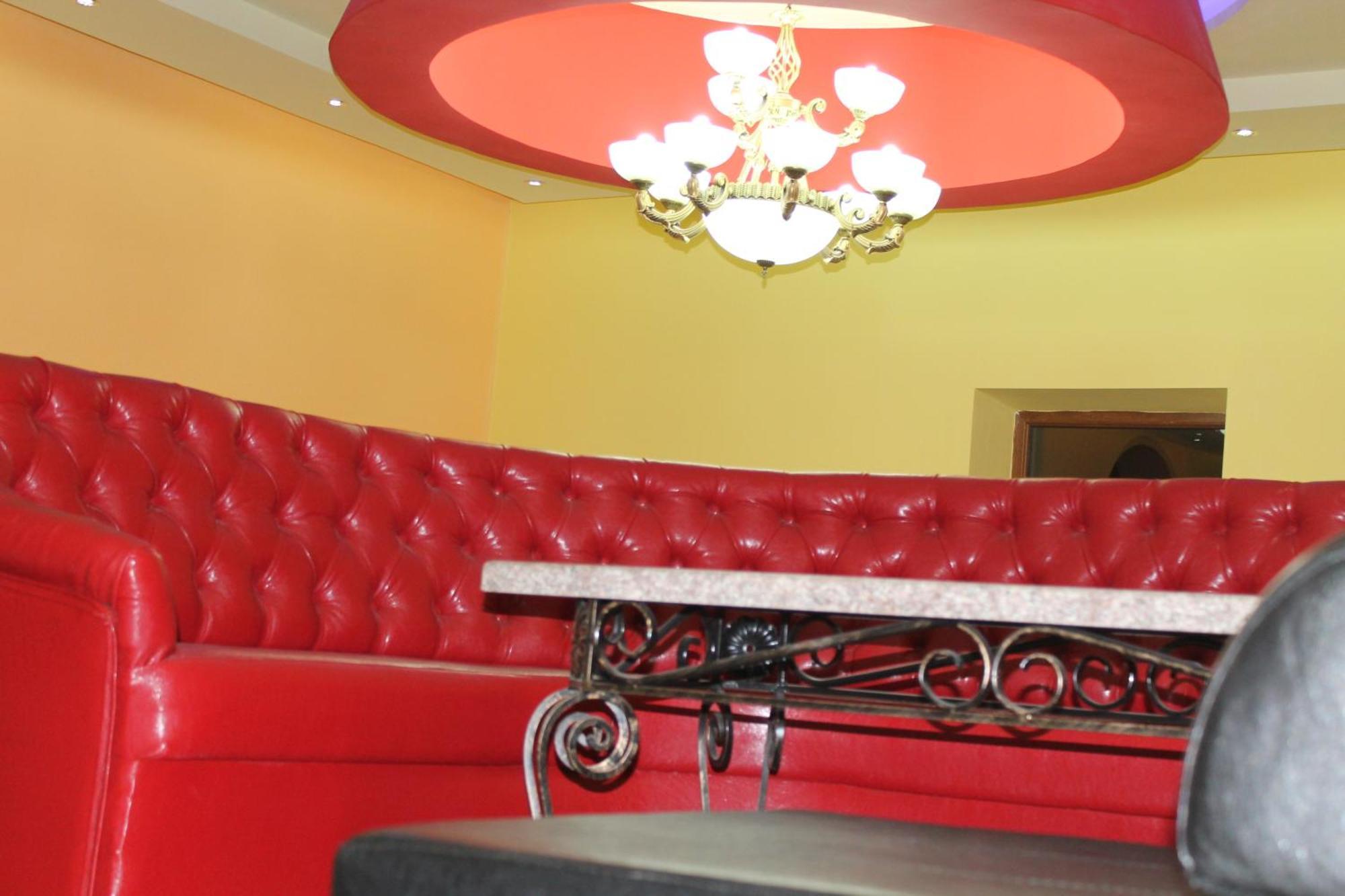 Princ Plaza Hotel Yerevan Luaran gambar