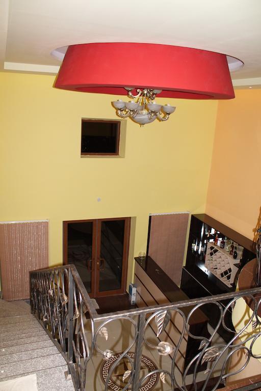 Princ Plaza Hotel Yerevan Luaran gambar