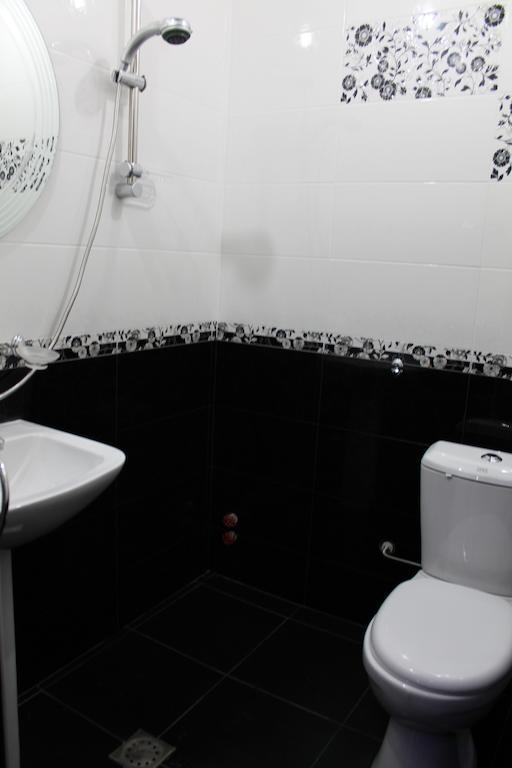 Princ Plaza Hotel Yerevan Luaran gambar